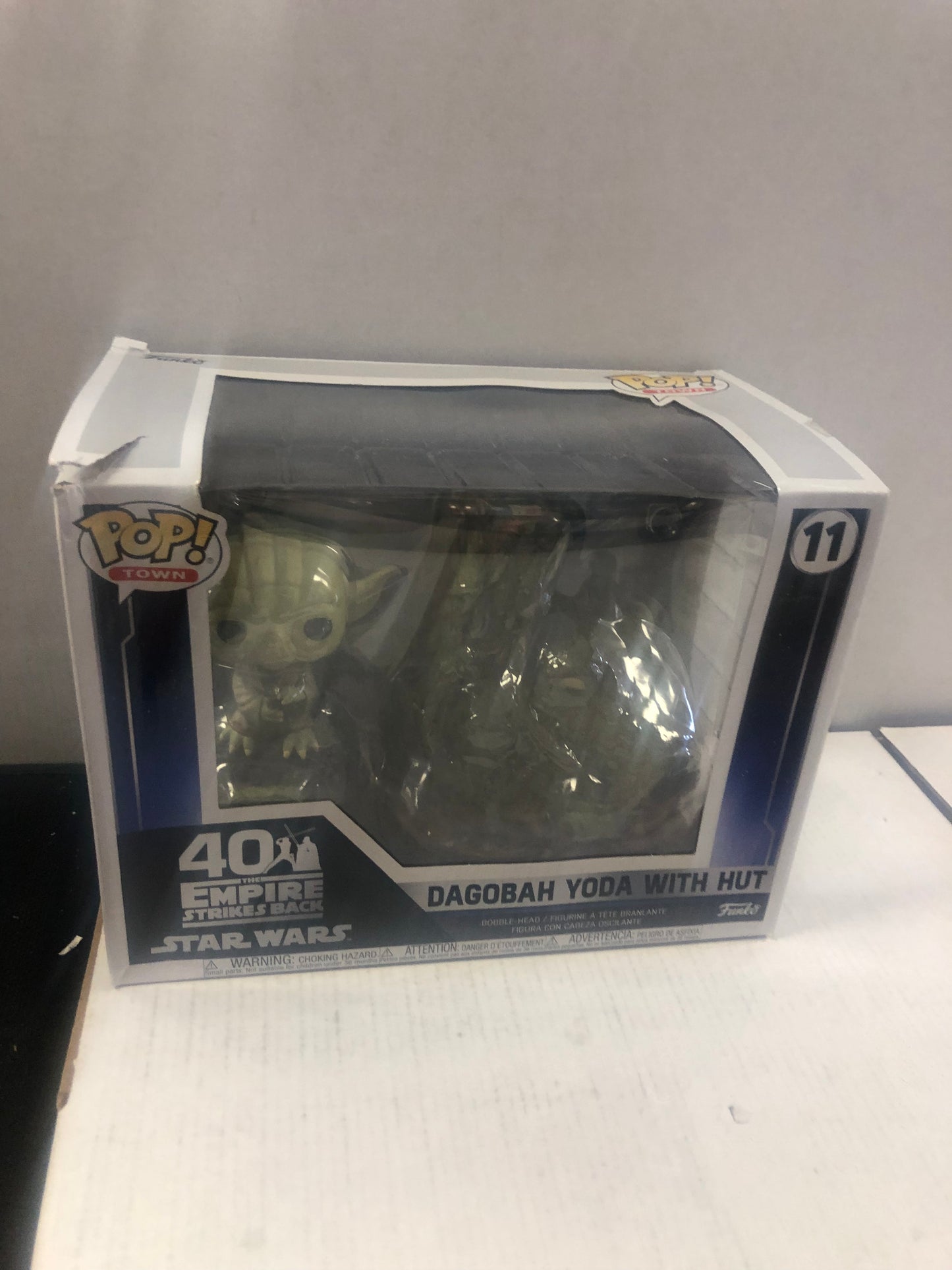 FUNKO POP TOWN 11 DAGOBAH YODA WITH HUT