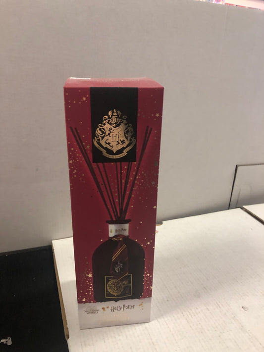 UKONIC GRYFFINDOR REED DIFFUSER INCLUDES REEDS