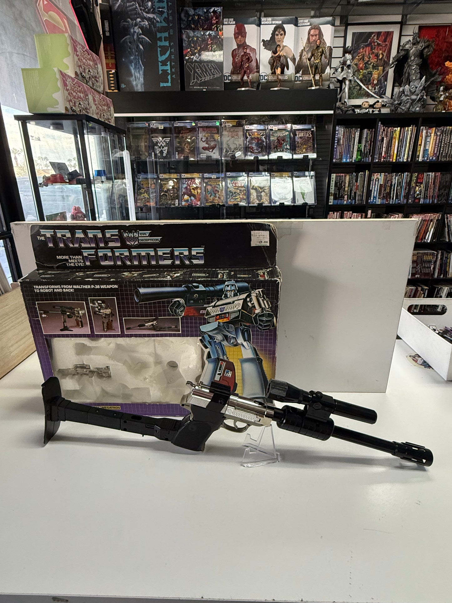 HASBRO THE TRANSFORMERS MORE THAN MEETS THE EYE DECEPTICON LEADER MEGATRON