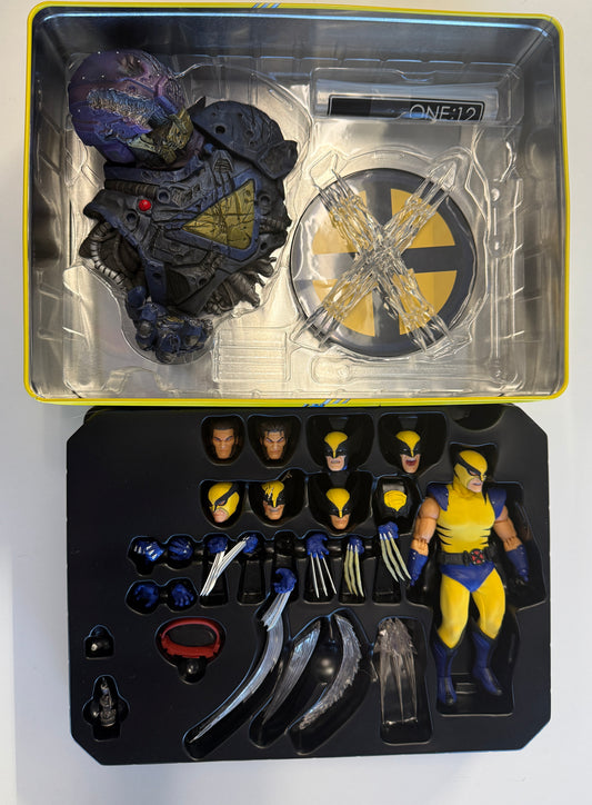 MEZCO TOYZ WOLVERINE 1:12 SCALE GREAT CONDITION OPEN BOX
