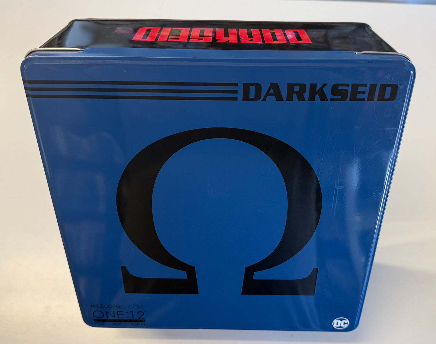 MEZCO TOYZ DARKSIDE 1:12 SCALE GREAT CONDITION OPEN BOX