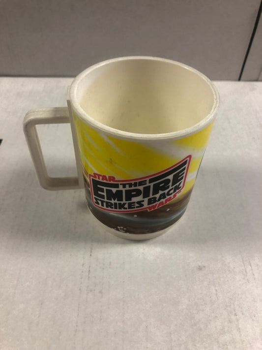 1977 PLASTIC STAR WARS CUP GOOD CONDITION